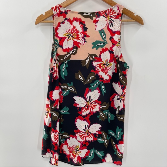 Cabi Hyacinth Hibiscus Floral Print Sleeveless Blouse Style #5542 Size Medium - Picture 6 of 12